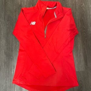 New balance pull over